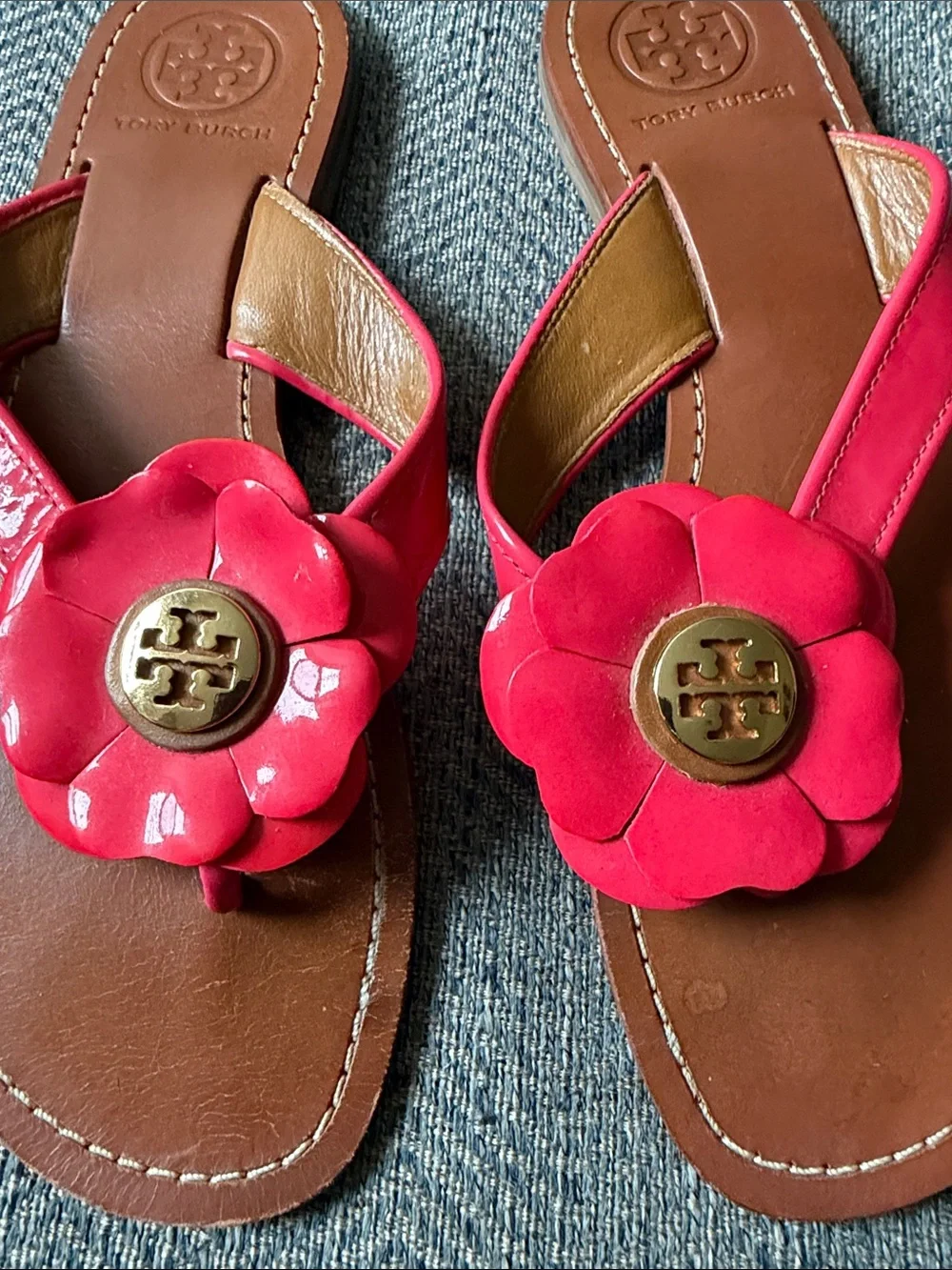Tory Burch Pink Patent Leather Floral Slip On Flip Flop Size: 7.5 M